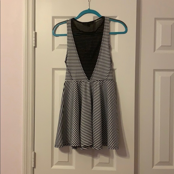 Ocean Drive striped dress- Size 2 - Picture 2 of 4